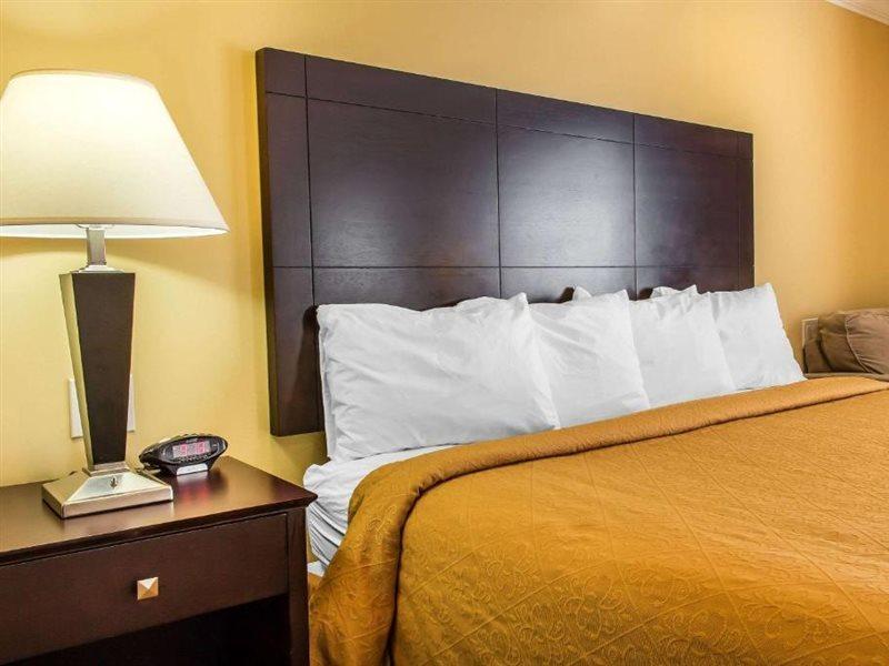 Quality Inn Near Mountain Creek Vernon Εξωτερικό φωτογραφία