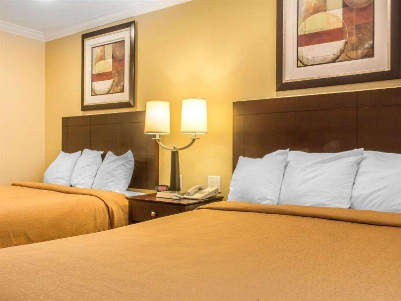 Quality Inn Near Mountain Creek Vernon Εξωτερικό φωτογραφία