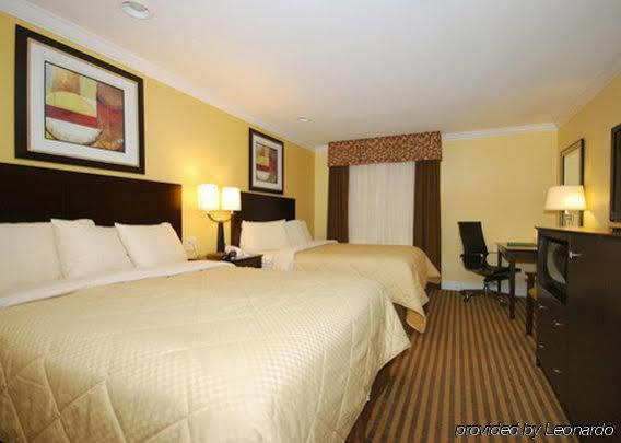 Quality Inn Near Mountain Creek Vernon Εξωτερικό φωτογραφία